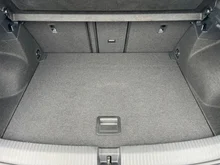 VW T-Roc Life TSI in Indium Grau Met. Dach Black Uni