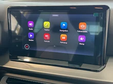 SEAT Arona FR 1.0 TSI in Hypnotic-Gelb Dach Nacht-Schwarz