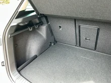 Škoda Karoq Selection TSI ACT in Smokey Diamond-Silber Metallic