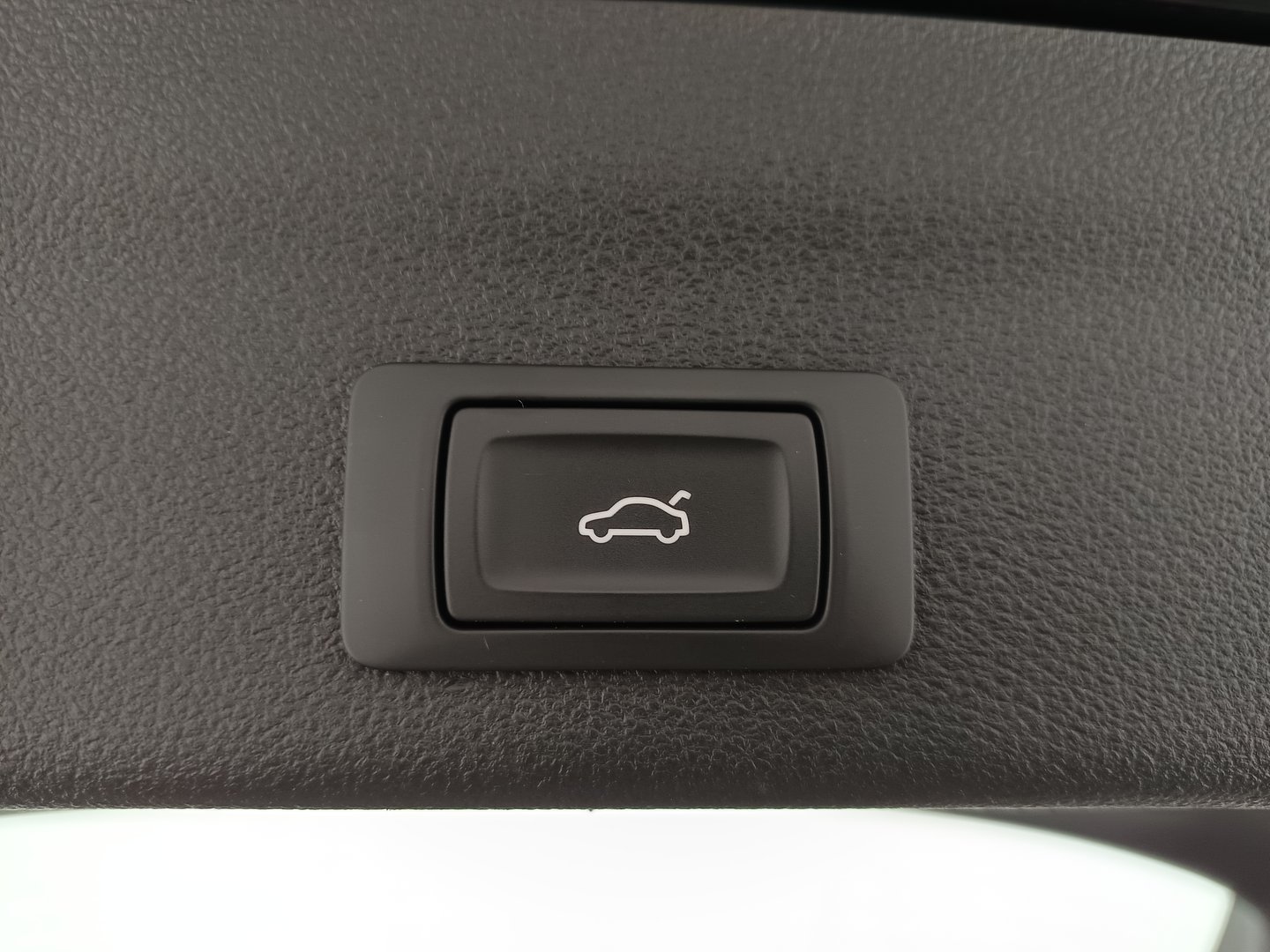 Audi A6 Avant 40 TDI Sport | Bild 32 von 34