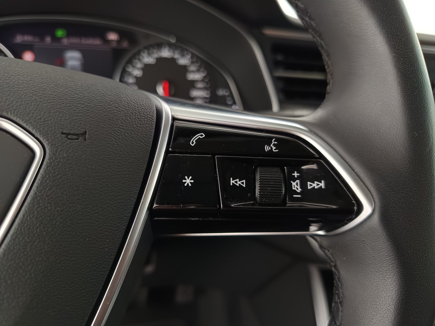 Audi A6 Avant 40 TDI Sport | Bild 17 von 34