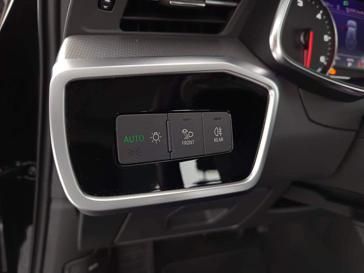 Audi A6 Avant 40 TDI Sport | Bild 12 von 34