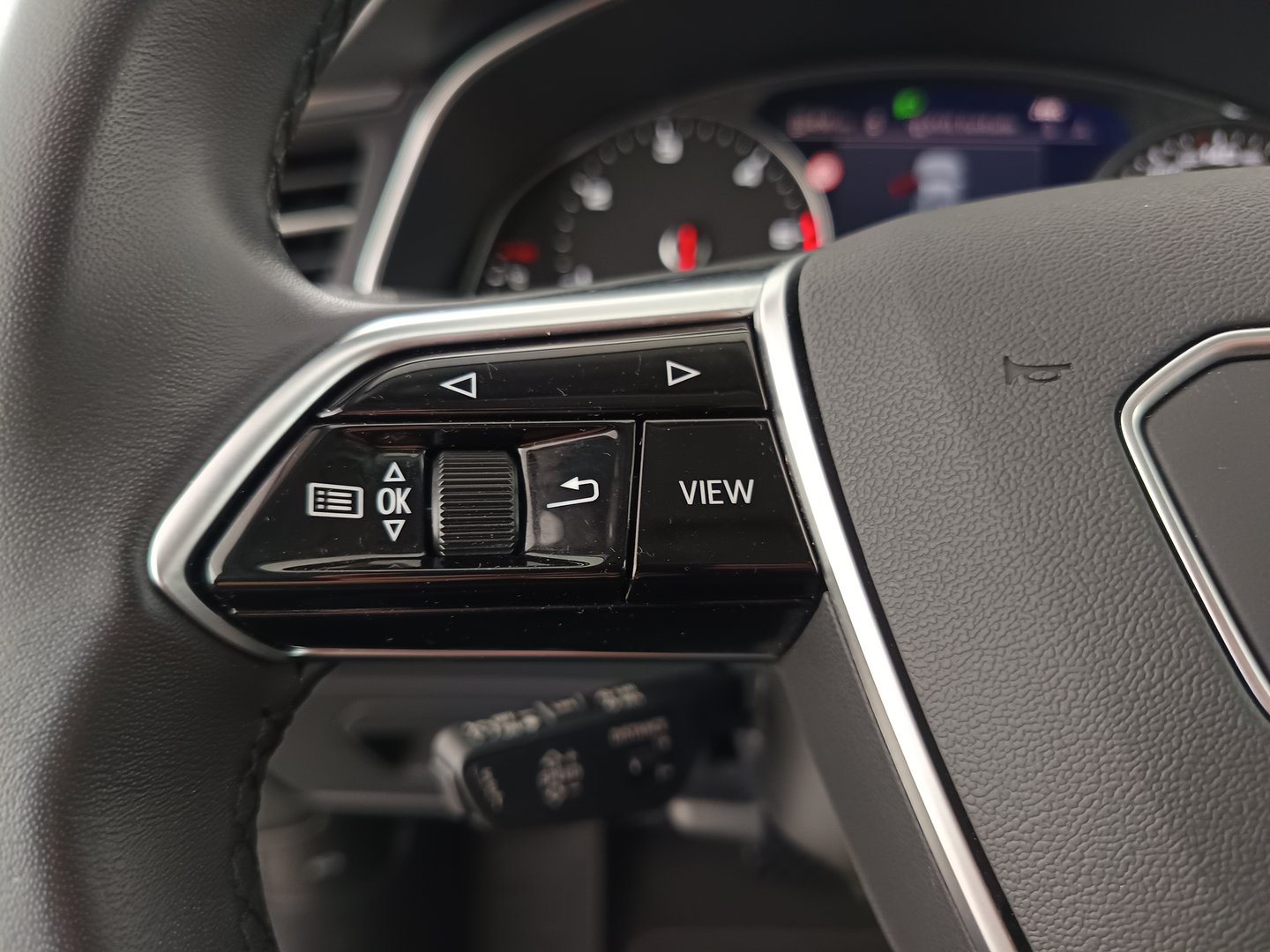 Audi A6 Avant 40 TDI Sport | Bild 16 von 34