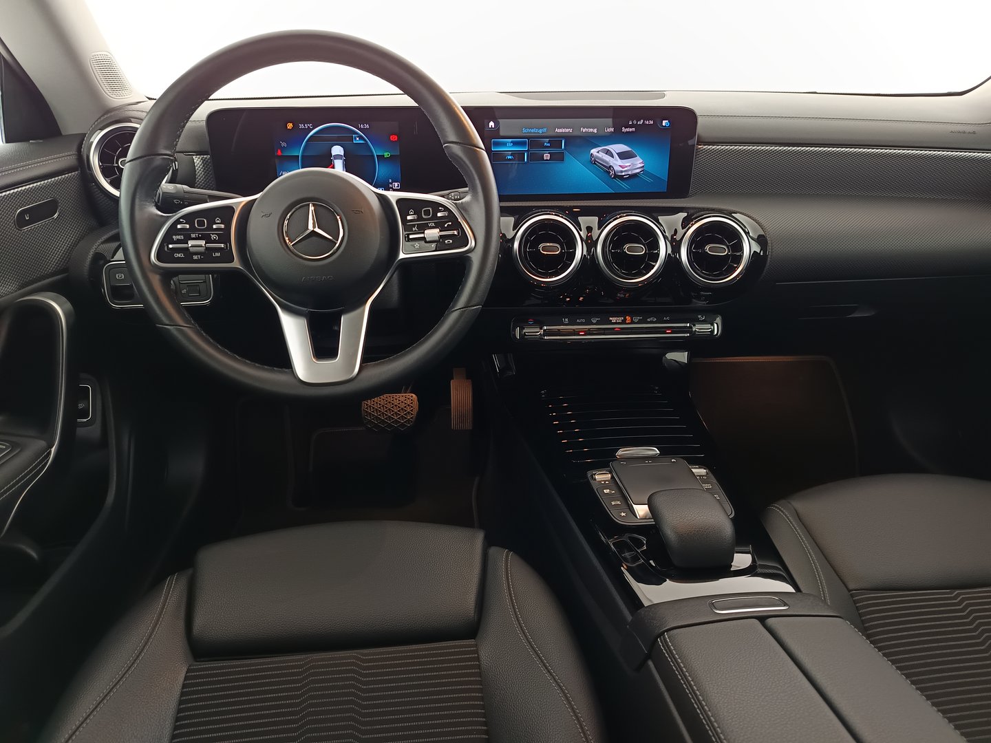Mercedes CLA 180 d Aut. | Bild 14 von 31