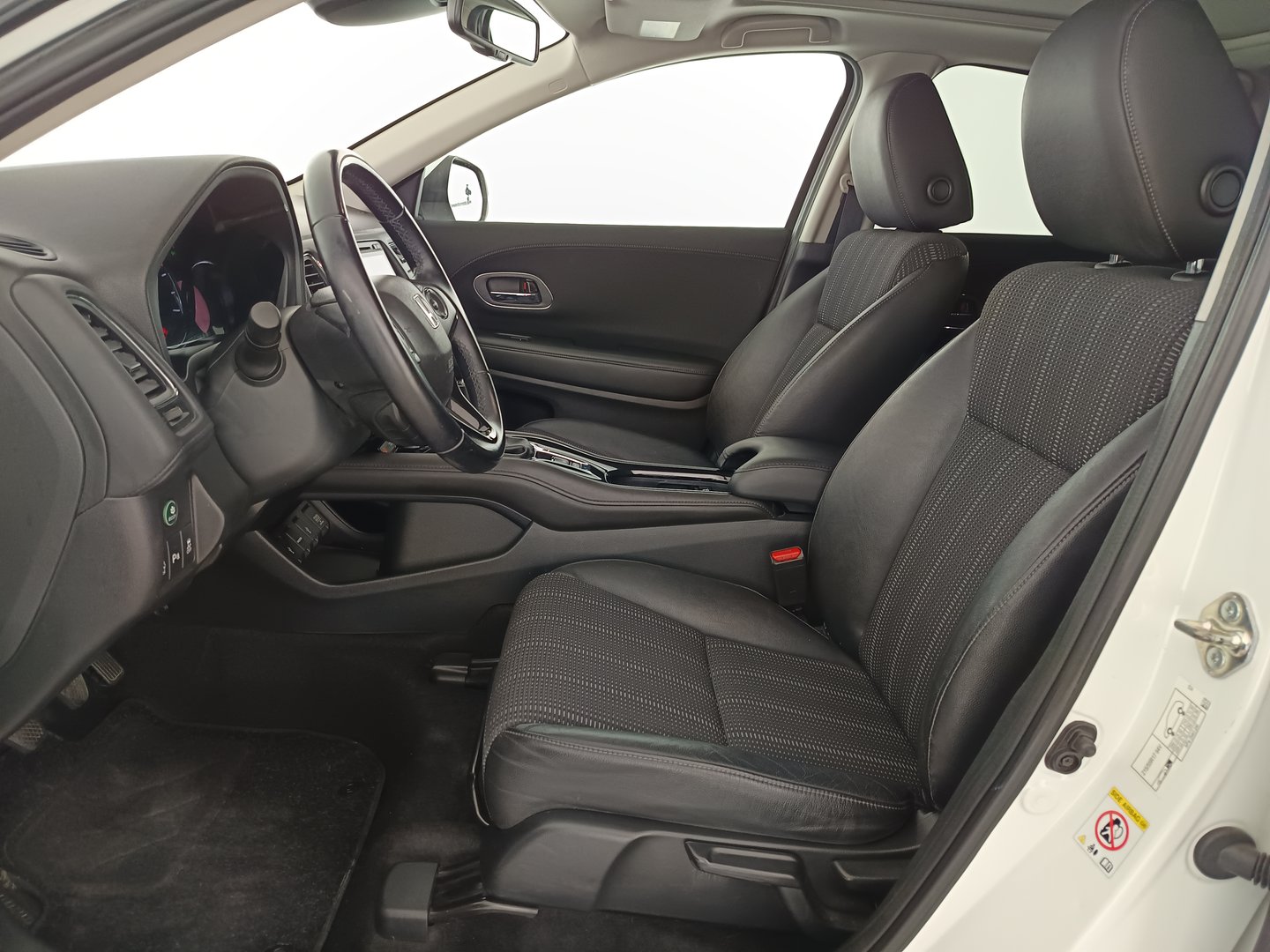 Honda HR-V 1,5 i-VTEC Executive | Bild 13 von 31