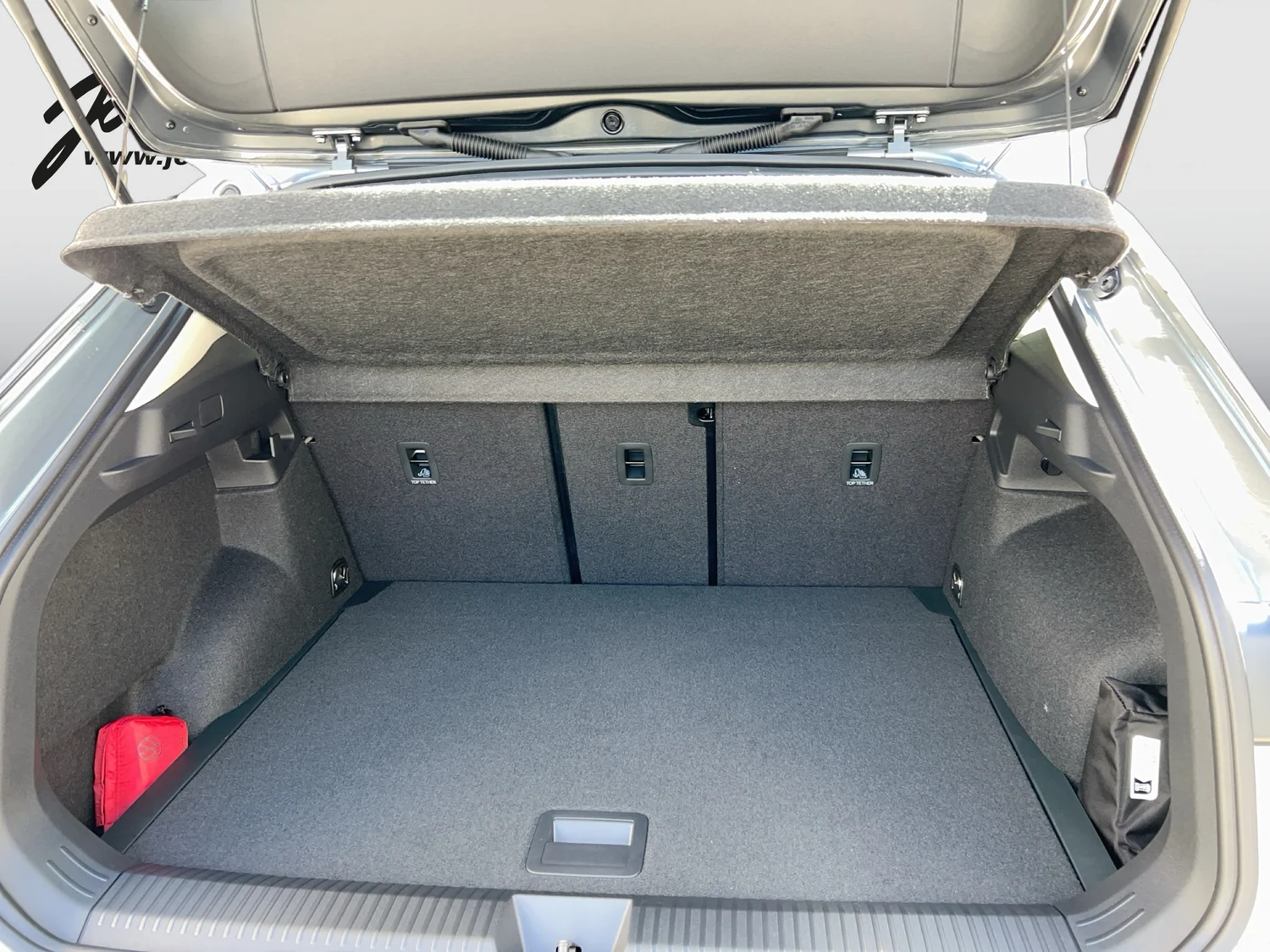 Bild eines VW T-Roc Life eTSI DSG