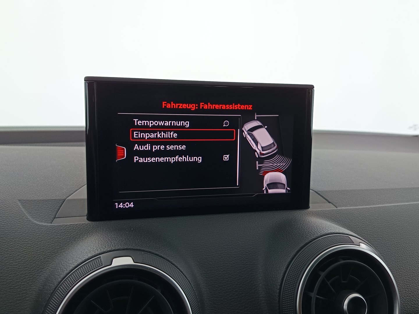 Audi Q2 1.6 TDI Sport | Bild 23 von 29