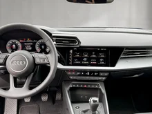 Audi A3 Sportback 30 TFSI in Navarrablau Metallic