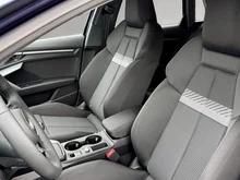 Audi A3 Sportback 30 TFSI in Navarrablau Metallic