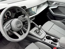 Audi A3 Sportback 30 TFSI in Navarrablau Metallic