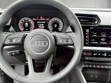 Audi A3 Sportback 30 TFSI in Navarrablau Metallic