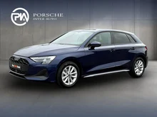 Audi A3 Sportback 30 TFSI in Navarrablau Metallic