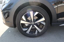 VW Taigo Life in schwarz - metallic-perleffektno