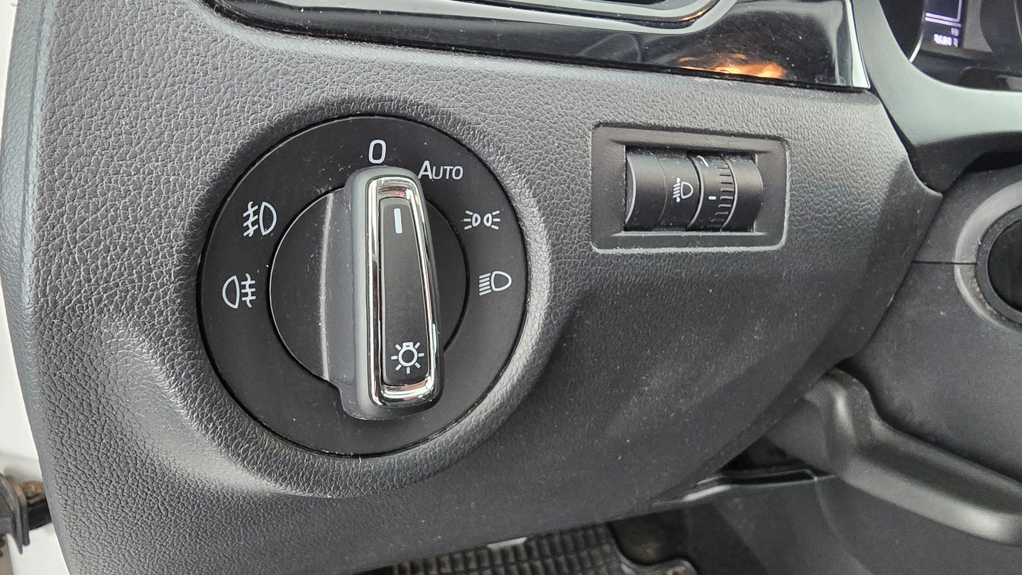 Škoda RAPID SPACEBACK Sport TSI | Bild 11 von 24