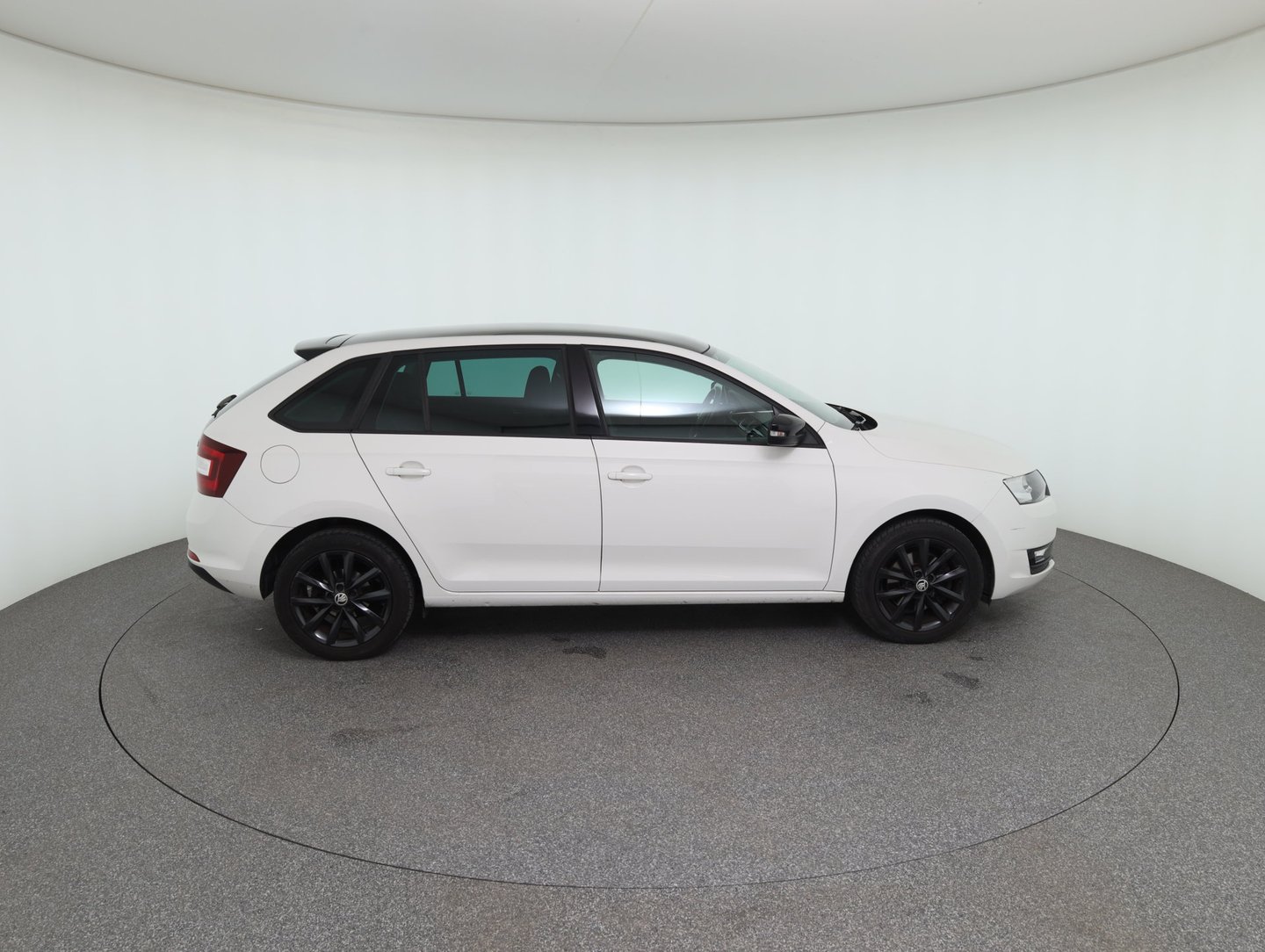 Škoda RAPID SPACEBACK Sport TSI | Bild 4 von 24