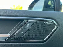 VW Tiguan Highline TDI SCR 4MOTION DSG in 2T Deep Black Perleffekt