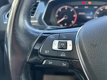 VW Tiguan Highline TDI SCR 4MOTION DSG in 2T Deep Black Perleffekt