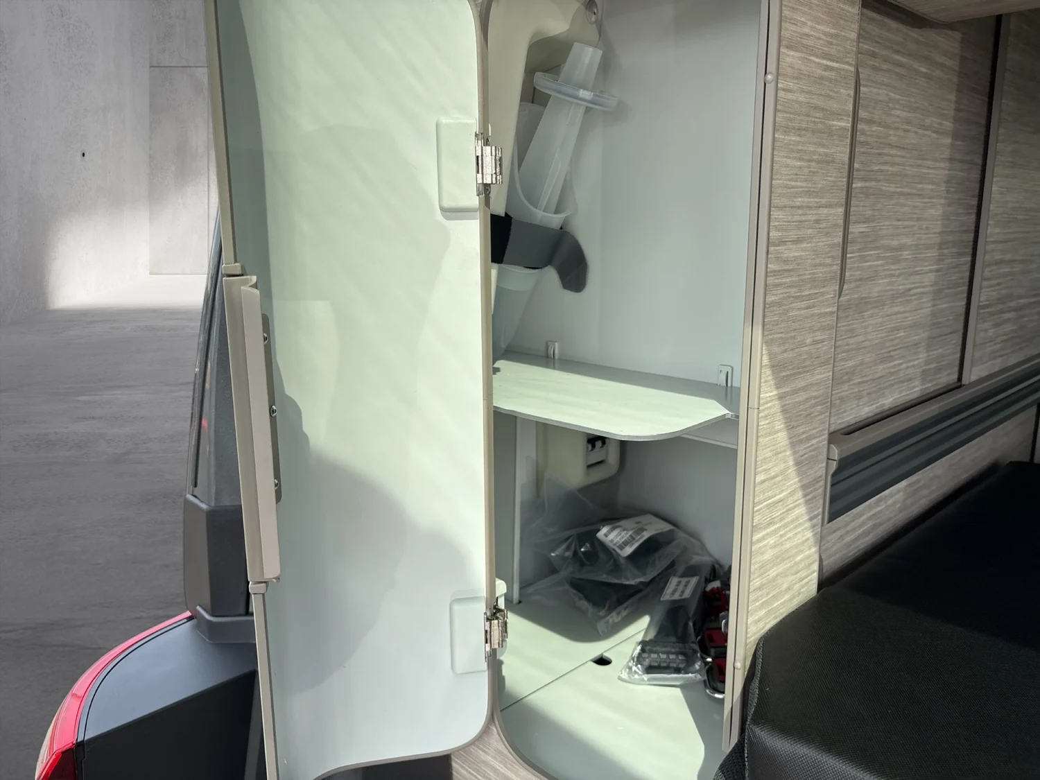 Bild eines VW California Ocean eHybrid 180 kW 4M