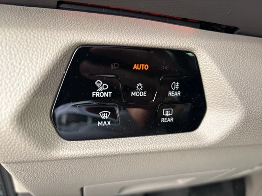 Bild eines VW California Ocean eHybrid 180 kW 4M