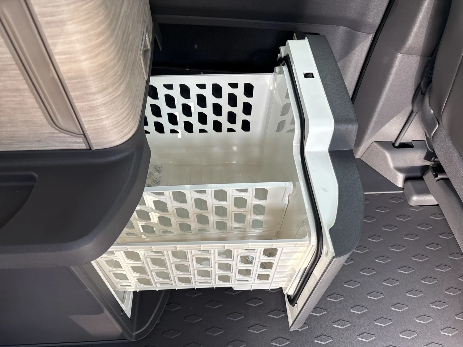 Bild eines VW California Ocean eHybrid 180 kW 4M