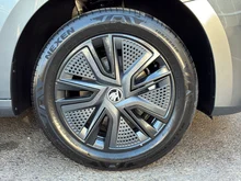Škoda Fabia Selection TSI DSG in Graphit-Grau Metallic