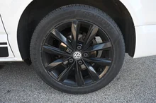 VW Multivan Edition TDI 4MOTION in Candyweiß