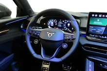 CUPRA Terramar 1.5 e-TSI 150 PS DSG in Fjord-Blau