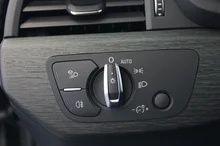 Audi A4 Avant 2.0 TDI quattro Design in mittelgrau - metallic