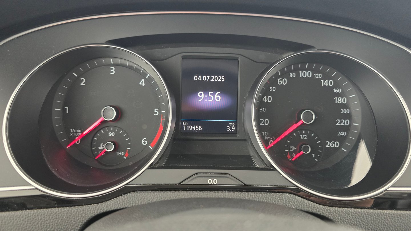 VW Passat Variant Elegance TDI | Bild 14 von 27