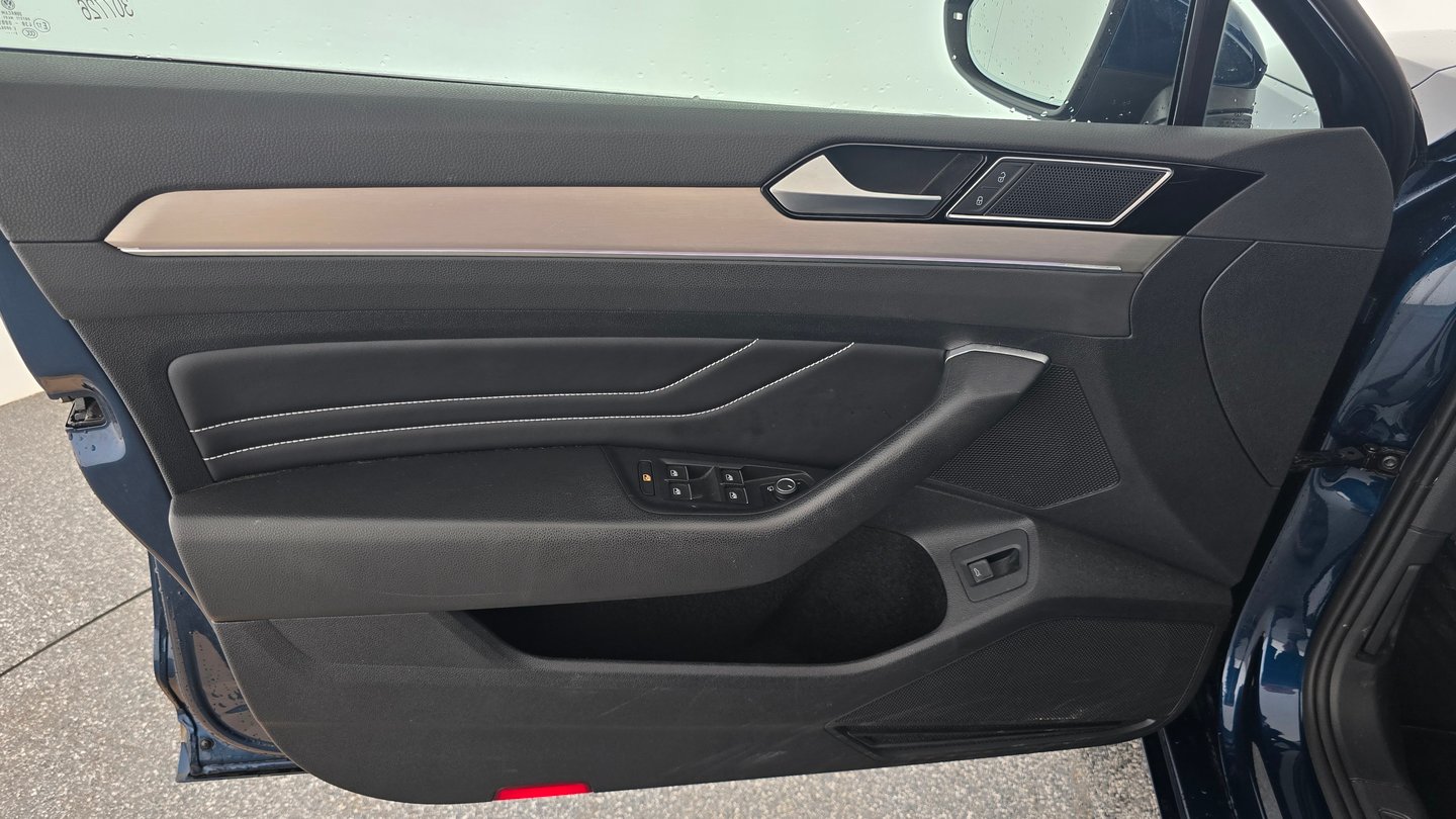 VW Passat Variant Elegance TDI | Bild 10 von 27