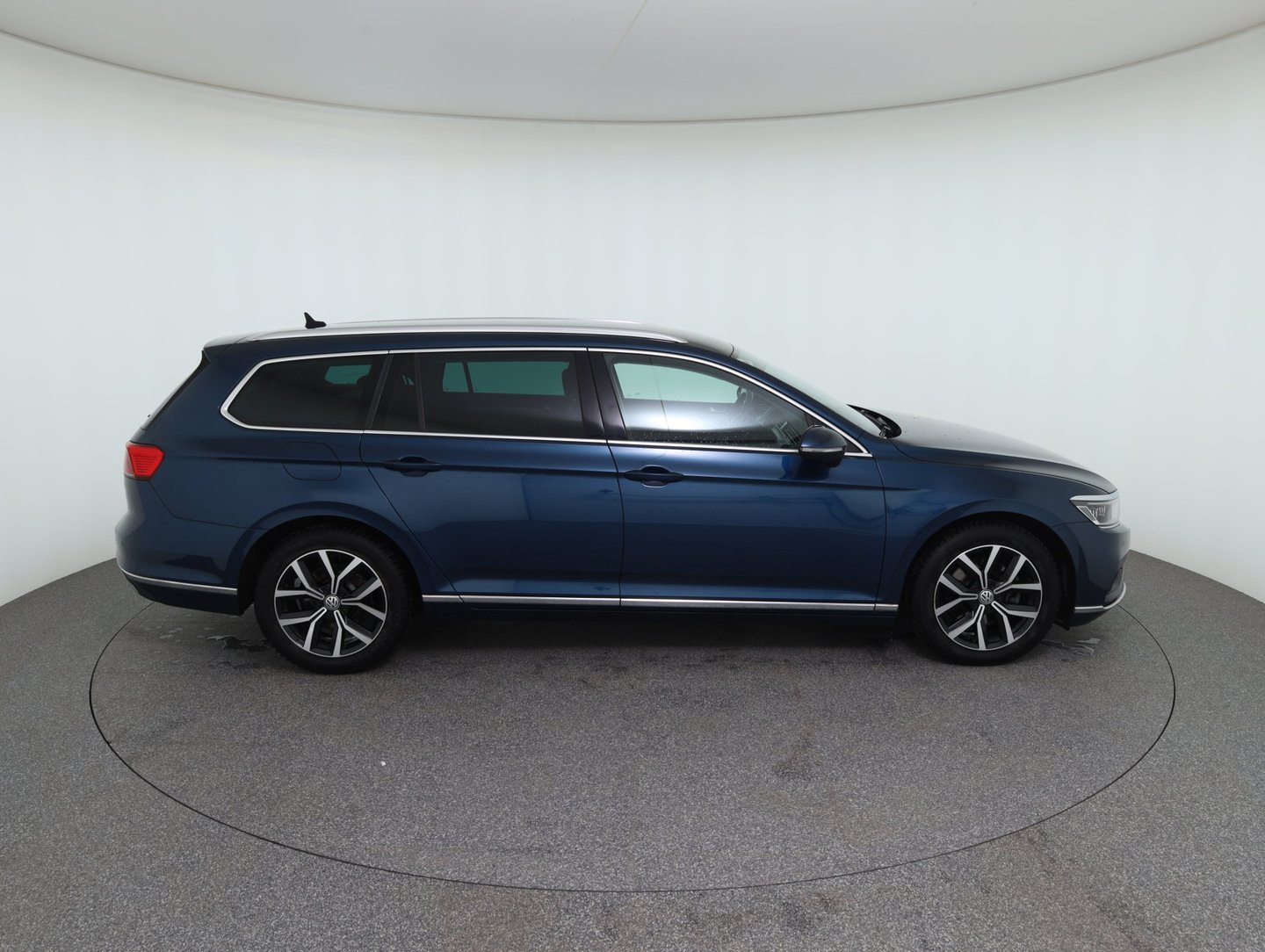 VW Passat Variant Elegance TDI | Bild 4 von 27