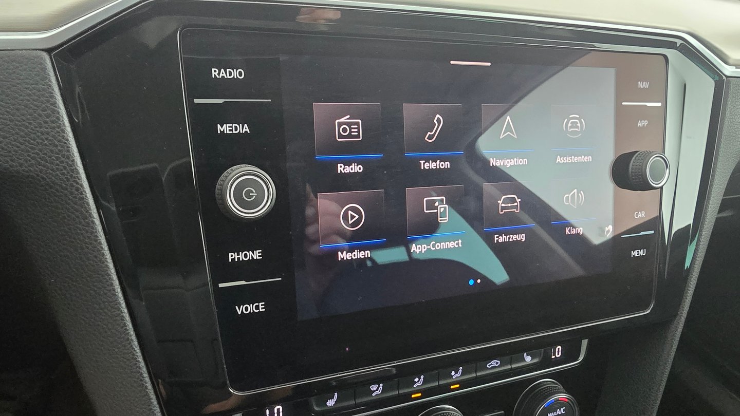 VW Passat Variant Elegance TDI | Bild 18 von 27