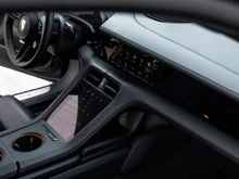 Porsche Taycan 4S Sport Turismo in vulkangraumetallic