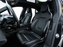 Porsche Taycan 4S Sport Turismo in vulkangraumetallic