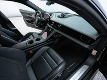Porsche Taycan 4S Sport Turismo in vulkangraumetallic