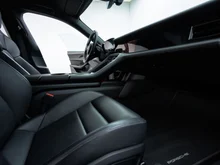 Porsche Taycan 4S Sport Turismo in vulkangraumetallic