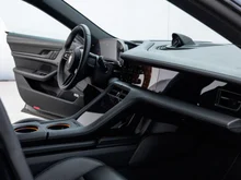Porsche Taycan 4S Sport Turismo in vulkangraumetallic