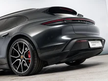 Porsche Taycan 4S Sport Turismo in vulkangraumetallic