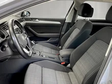 VW Passat Variant Business TSI in Mondsteingrau