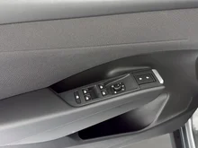 VW T-Roc Life eTSI DSG in Wolf Grey Dach Black Uni