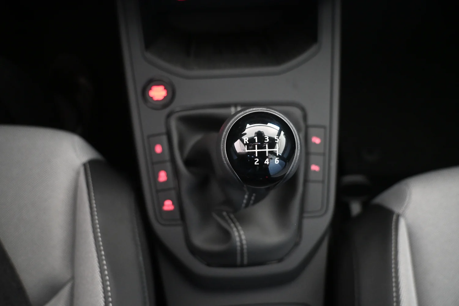Bild eines Arona FR 1.0 TSI