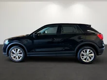 Audi Q2 1.0 TFSI in brillantschwarz Klar