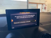Audi Q2 1.0 TFSI in brillantschwarz Klar