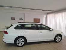 VW Golf Variant Life TDI in Pure White