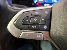 VW Golf Variant Life TDI in Pure White