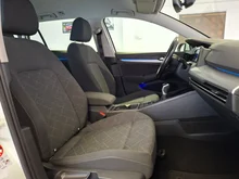 VW Golf Variant Life TDI in Pure White