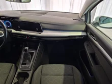 VW Golf Variant Life TDI in Pure White