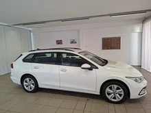 VW Golf Variant Life TDI in Pure White