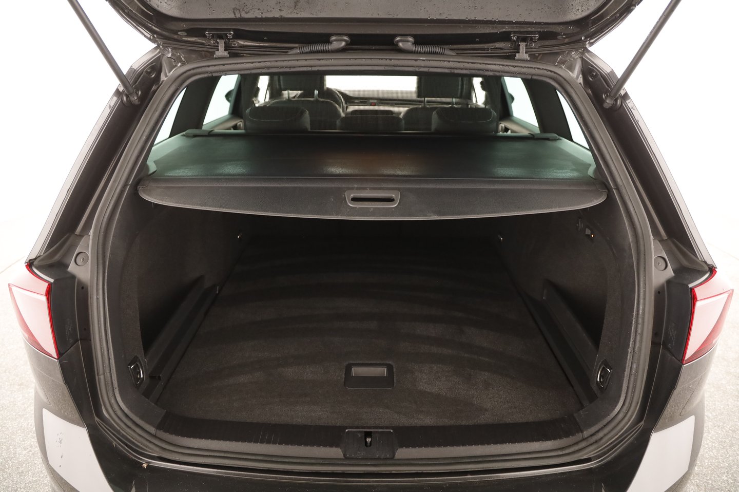VW Passat Variant Elegance TDI DSG | Bild 17 von 21