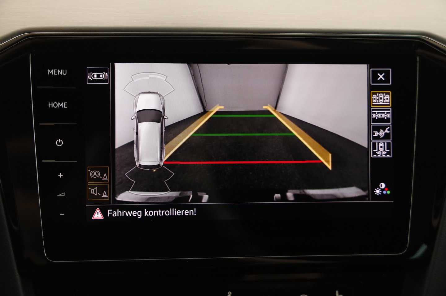 VW Passat Variant Elegance TDI DSG | Bild 14 von 21